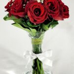 Encanto de Rosas Vermelhas no Vidro
