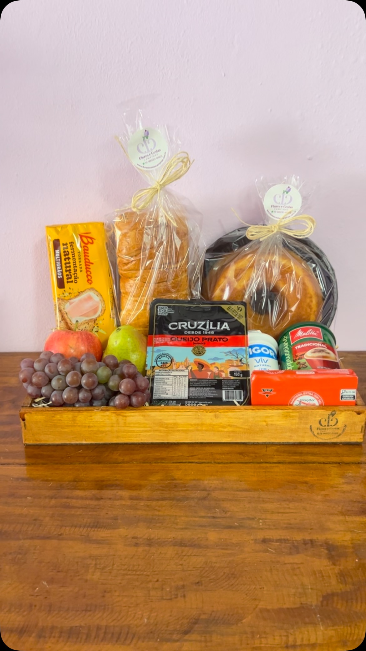 Cesta de Café Ternura II
R$ 168,80Cesta de café repleta de itens maravilhosos, desde o bolo ao capuccino.Faça seu pedido, compre sem sair de 🏠
Entregamos em Campinas e Região 🛵🛴#floriculturaemcampinas #cestasdecafedamanhã #café #cestasdecafecampinas #cestasdecafevalinhos #floriculturaemhortolandia #cestadecafesumare #floriculturaemsumare #cestadecafevinhedo #floricultura #cestadecafepaulinia #cestadecafeparanamorada #cestadecafeparamae #cestadecafeparaodiadospais #cestadecafeparaaniversario #cestadecaféparaavos avó